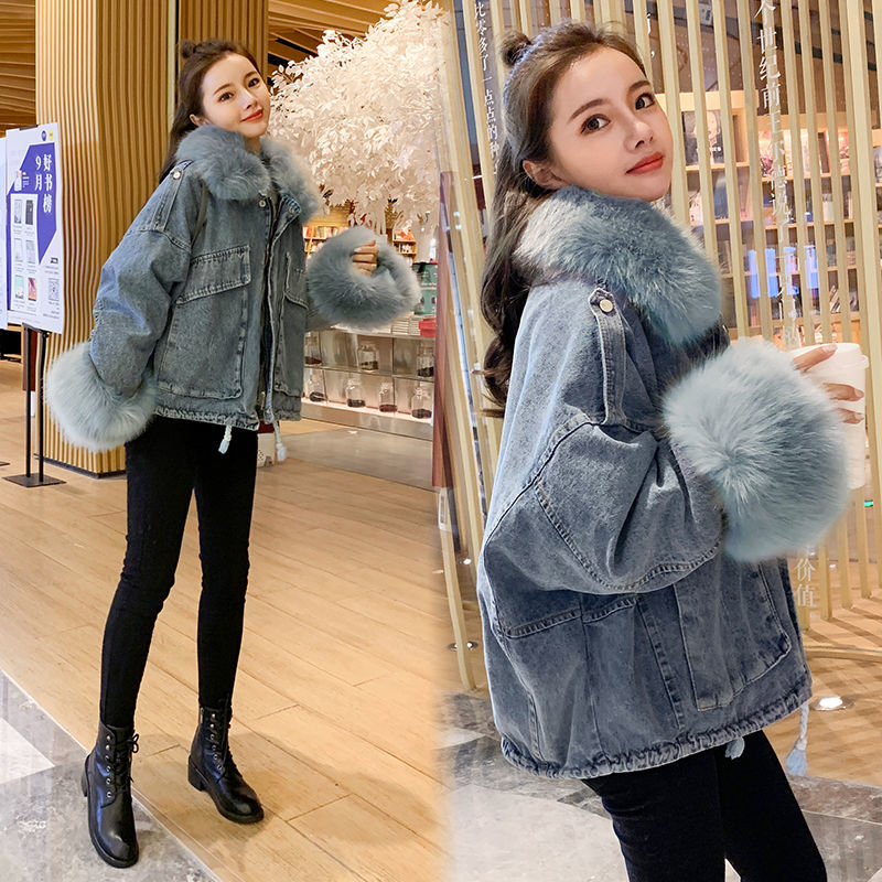 

New parka 2020 winter female hot jean coat wool lining woman parkas goatee big leather jacket, Blue coat white fur