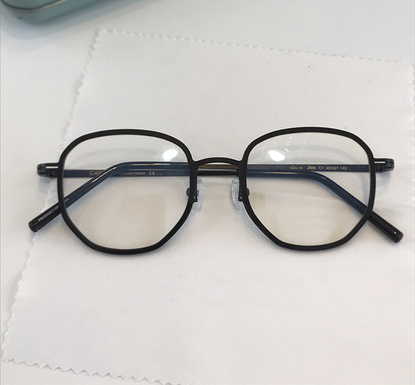 

New style fashion Glasses Atmosphere simple Girl Man Woman Glasses Creative design Geometric frame Pure and clean