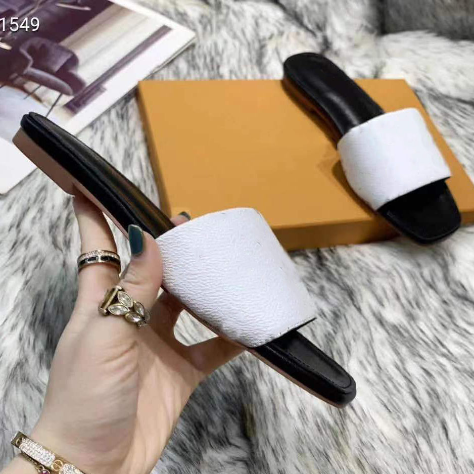 New-Woman Slipper Designer Slipper TOP-Quality Casual Slipper Calfskin Fashion Super Star Sandy Flip Flops Size 35-44 With box