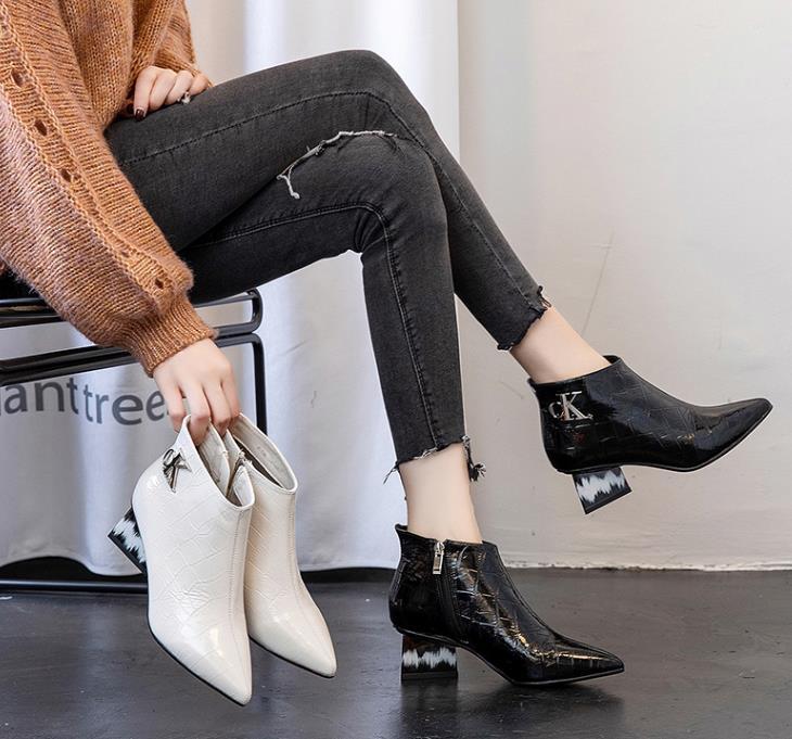 

4cm High Heel Pointed Boots Simple Thick With Patent Leather 2020 Winter Style, Beige