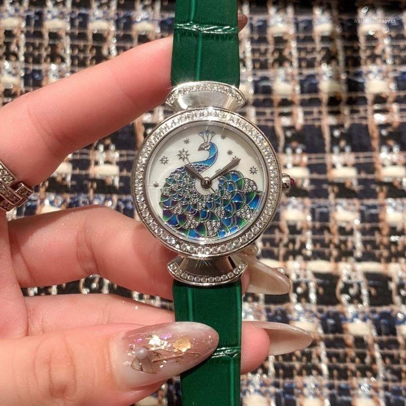

Wristwatches Designer Watches Women Peacock Diamond Watch Fashion Round Leather Strap Casual Lady High Quality11