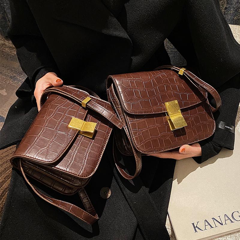 

Crocodile pattern Square Crossbody bag 2021 New High-quality PU Leather Women's Designer Handbag Vintage Shoulder Messenger Bag, 19 cm brown