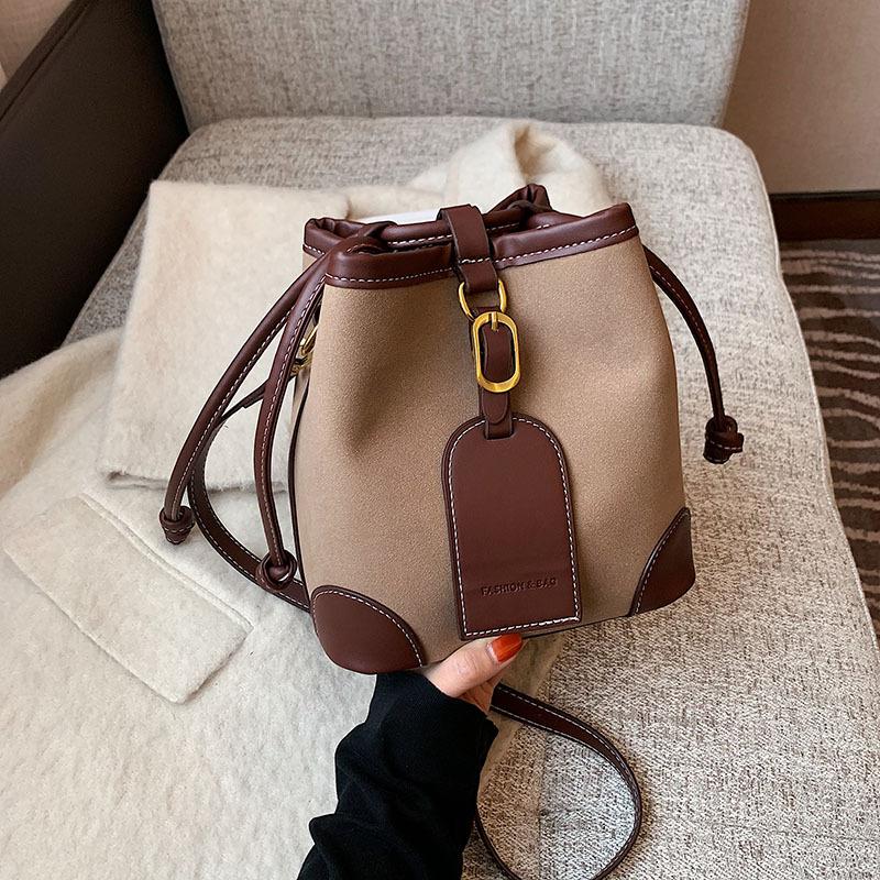 

Ladies new retro frosted design bucket bag INS practical versatile shuolder bags women solid handbag lightweight travel bag, Black