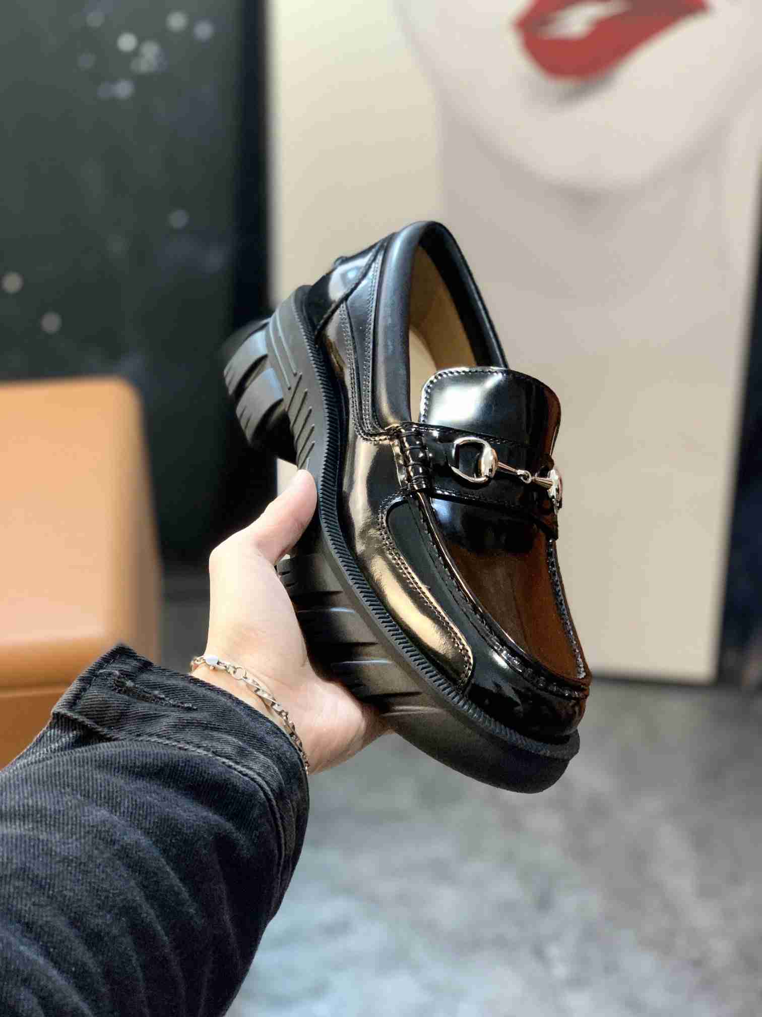 

Luxury Brand High Dress Shoes For Men Oxfords Height Increasing Gold Metal Slip-On Party Wedding Slugged Bottom Casual Real Leather Office Walk Footwear, With brand logo