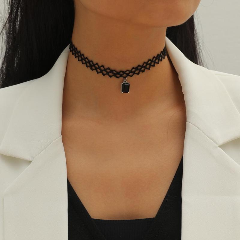 

Lace Leather Crystal Pendant Choker Necklaces for Women Steampunk Collar Lace Necklace Jewelry Gothic Tattoo Collier Femme