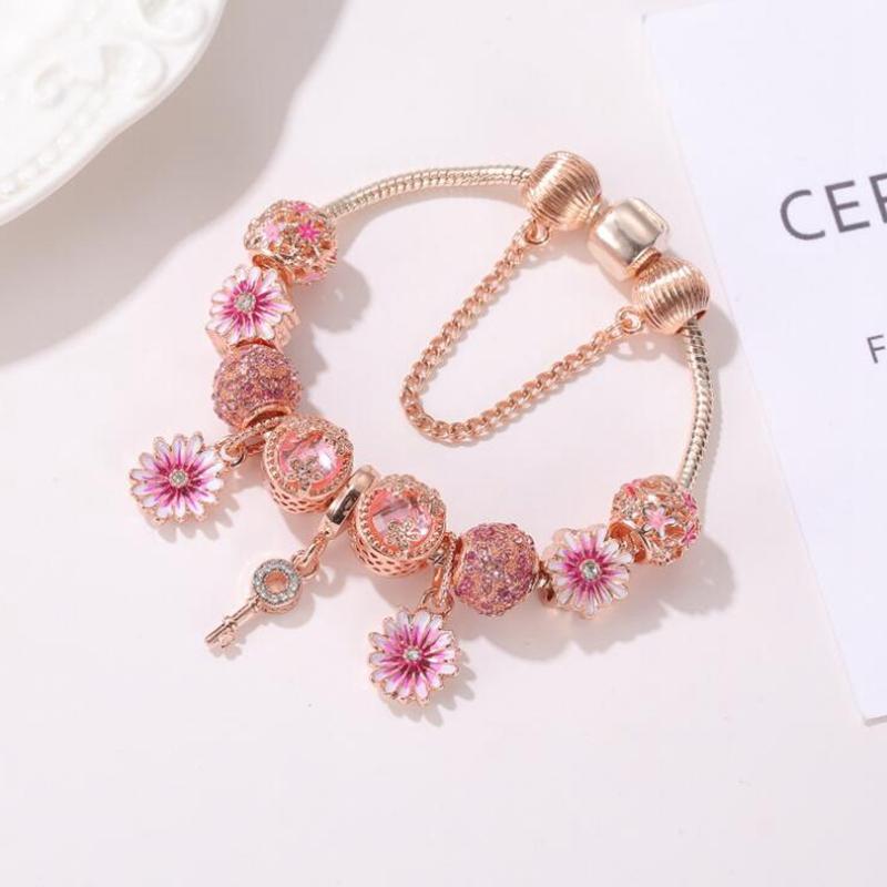 

Fashion Rose gold small daisy flower Charms pendant beaded bracelet ladies bracelet