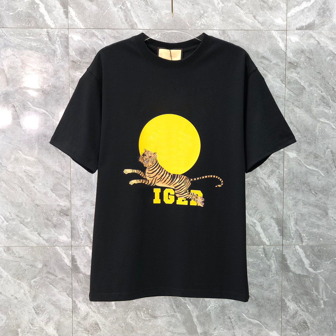 

2022ss spring and summer new shirt high grade cotton Sweatshirts printing short pants sleeve round neck panel T-Shirt Size: m-l-xl-xxl-xxxl Color: black white yax566