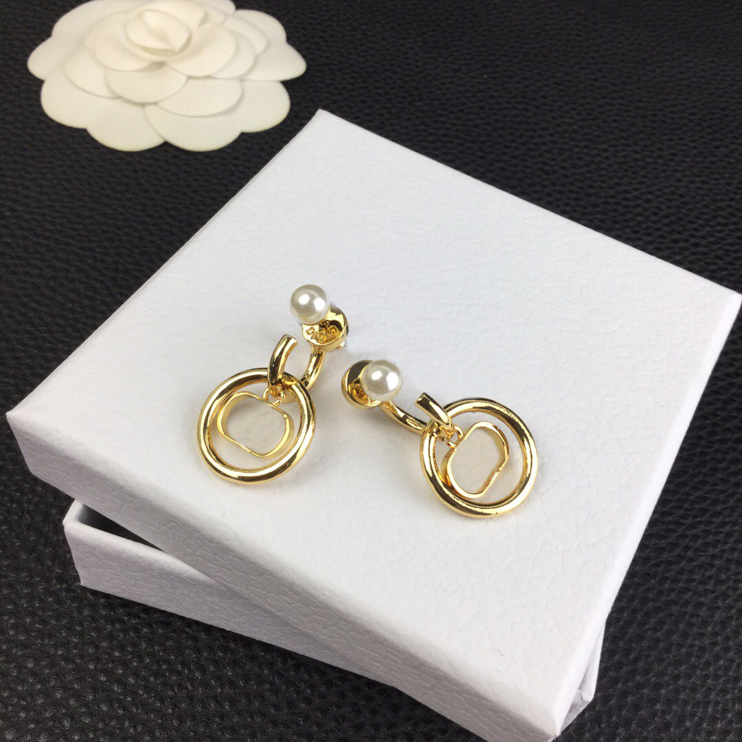 

2021 High Quality Earrings Luxurys Designers Jewelry Personality Trend Ear Studs Simplicity Earrings Women Delicate Letter Logo Jewelrys