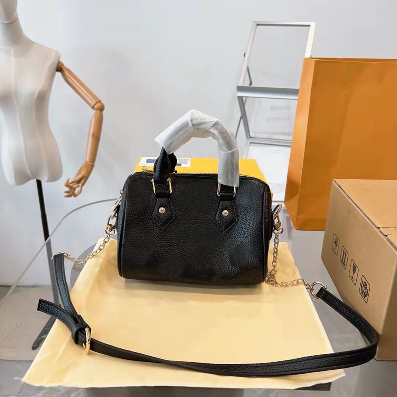 

2022 women crossbody bucket bags designer shoulder pillow bag lady floral chain purses shopping travel handbags with embossed flowers high quality, Contact seller