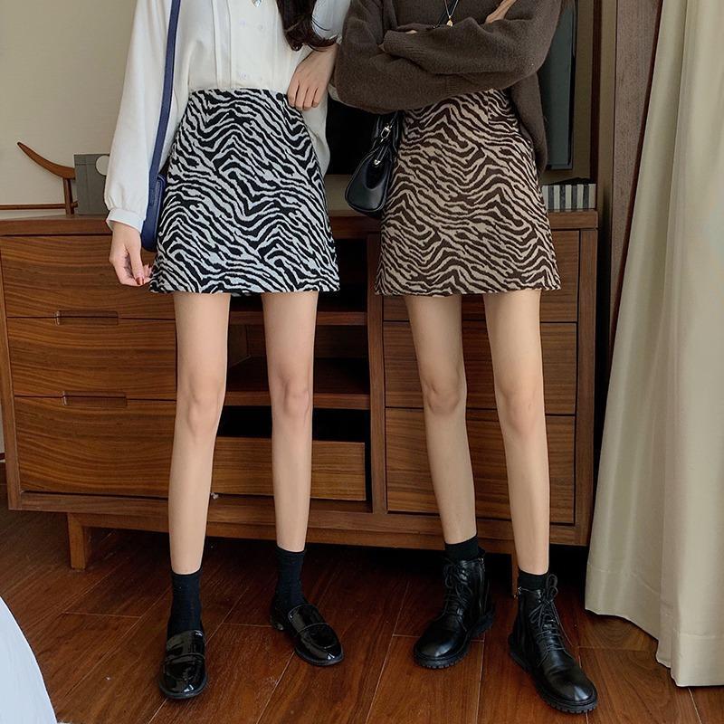

2021 New spring zebra wool midi female high-waist vintage short skirt y368 KEUE, Heise