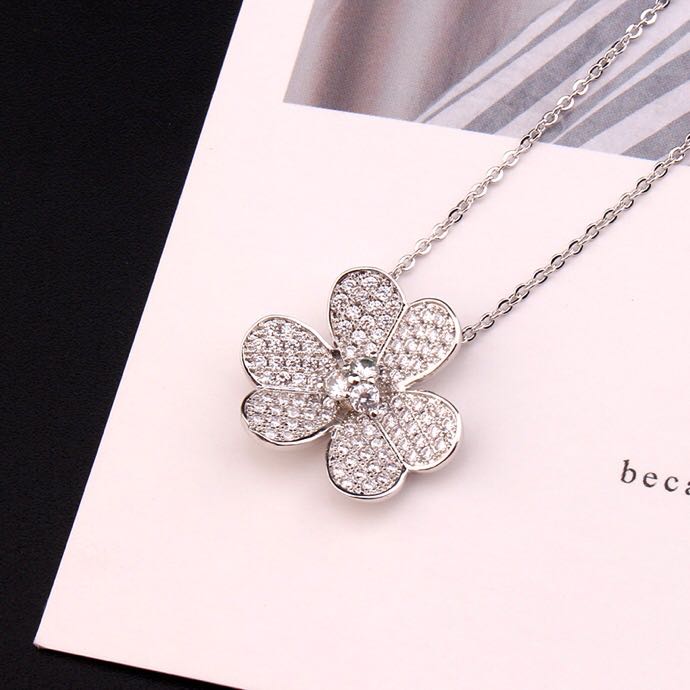 

hiphop iced out jewelry flower necklace gold necklaces gold chains Inlaid diamond necklace fashion clover necklace wholesale, Silver