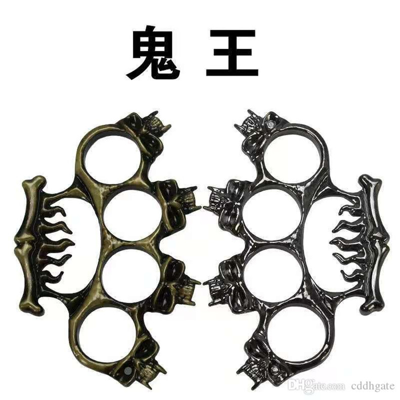 

Double finger / four finger metal adult general self-defense equipment finger Tiger color random 875