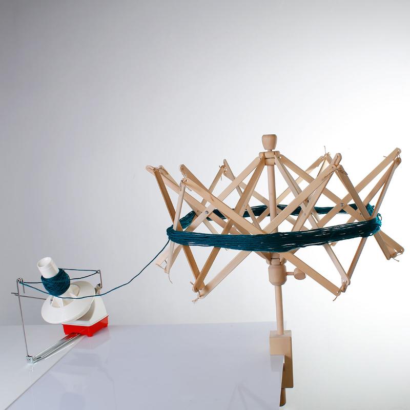 

1 PC Wooden Winding Machine For Sewing Accessories Hand-Operated Skein Winder Plastic Yarn/Fiber/String Ball