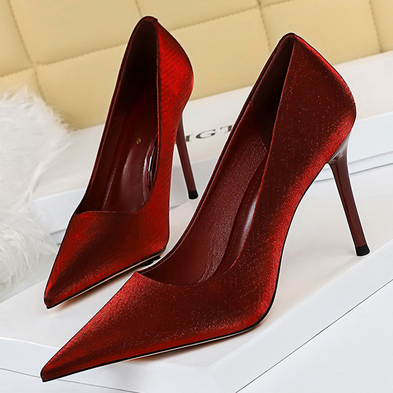

2021 Women 10.5cm High Heels Stiletto Silk Satin Pumps Female Sexy Nightclub Wedding Heels Girls Scarpins Bridal Party Red ShoesMultifunctio, Apricot