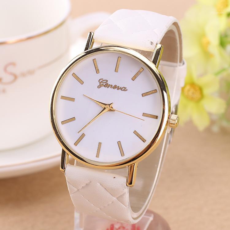 

New Fashion Leather Women Watches Momen Classic Casual Golden Clock Ladies Wrist Watch Relogio Montre Femme Zegarek1, Beige color