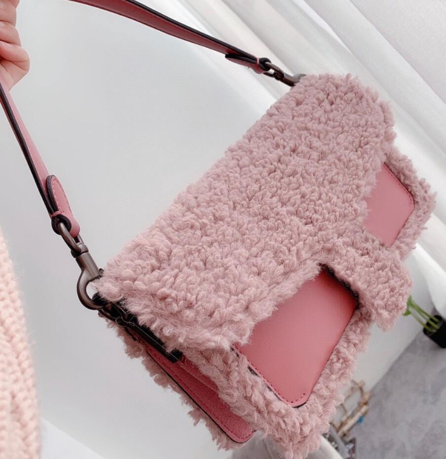 

2021 designer baguette crossbody bag best quality lady underarm bag women handbags purses winter shoulder bags, Price difference