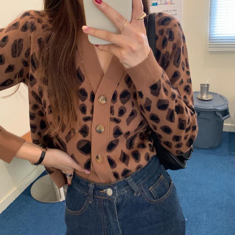 

Vintage Leopard V-neck Knitted Cardigan Women Spring Autumn Long Sleeve Sweater Coat Korean Fashion Ladies Cardigan Top Khaki