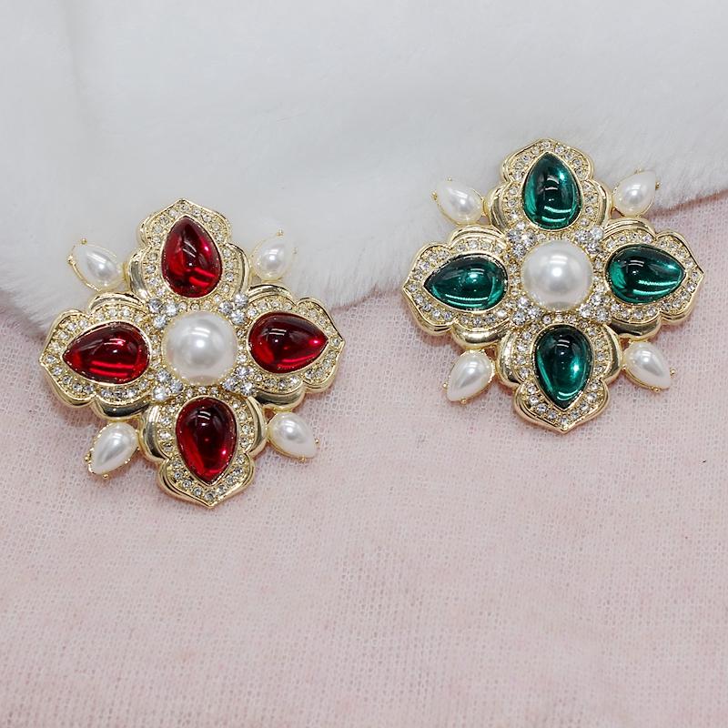 

Ydgy Retro court Baroque color gem gold simple coat suit Brooch female gold simple pearl cross Brooch