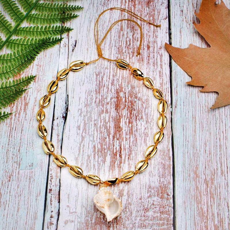 

MOON GIRL Natural Puka Shell Pendant Necklace Gold Plated Cowrie Bohemian Handmade Boho Girls Necklace for Women Dropship
