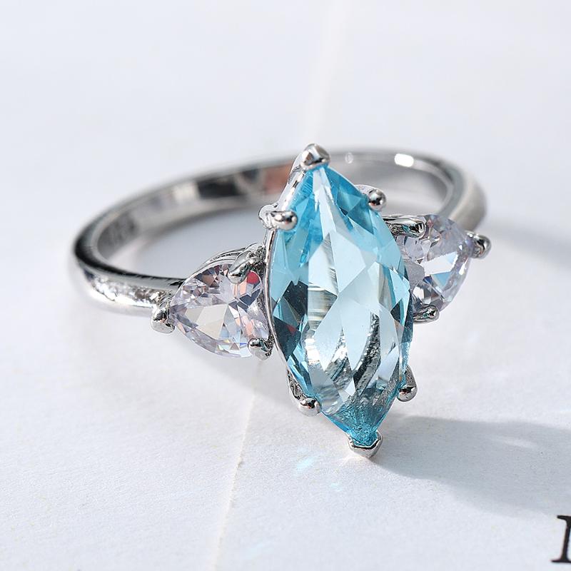 

Lovers Simple Zircon Engagement Rings for Women Silver Color Wedding Rings Austrian Crystals Jewelry Accessories