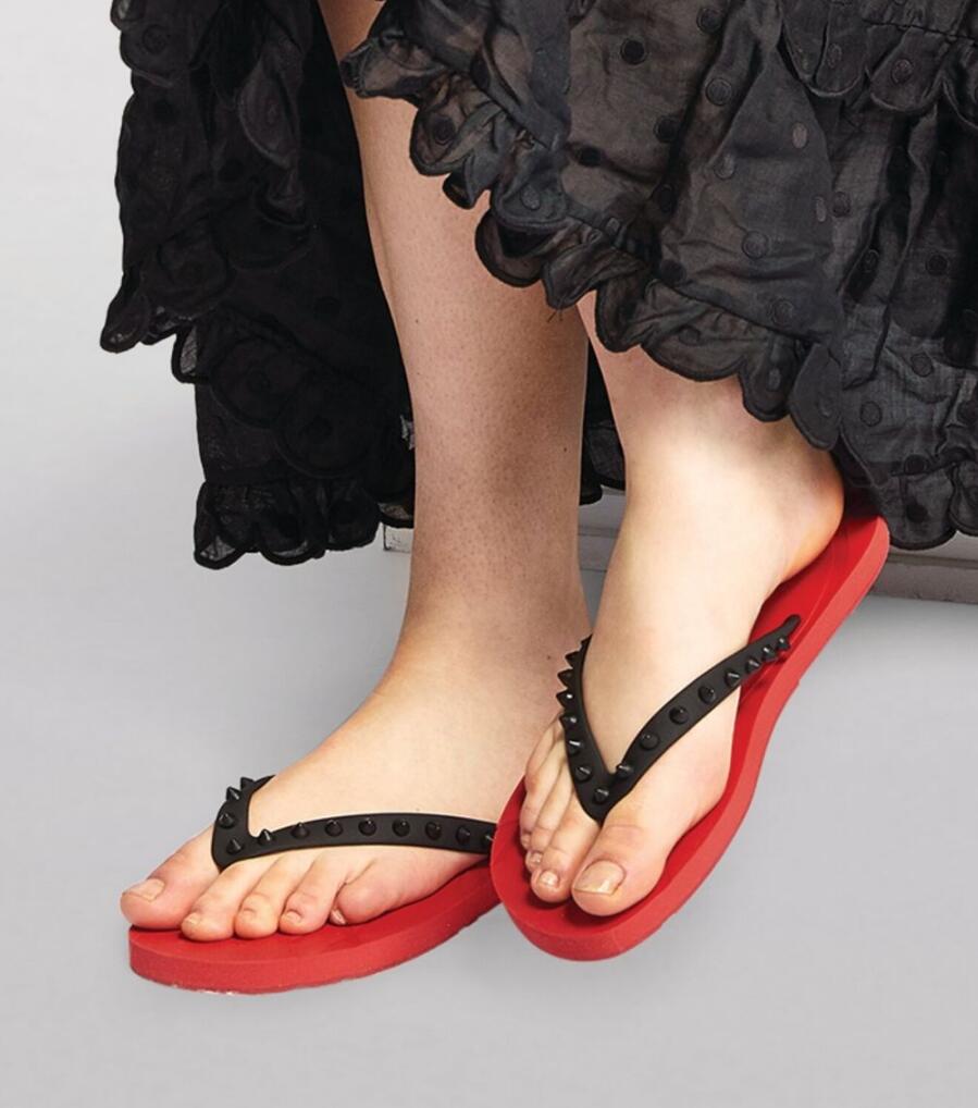 

Summer Famous Brand Red Bottom Sandals Shoes Men Women Loubi Flip Flat Beach Slides Flip-flops Mens Slippers EU36-46, Black