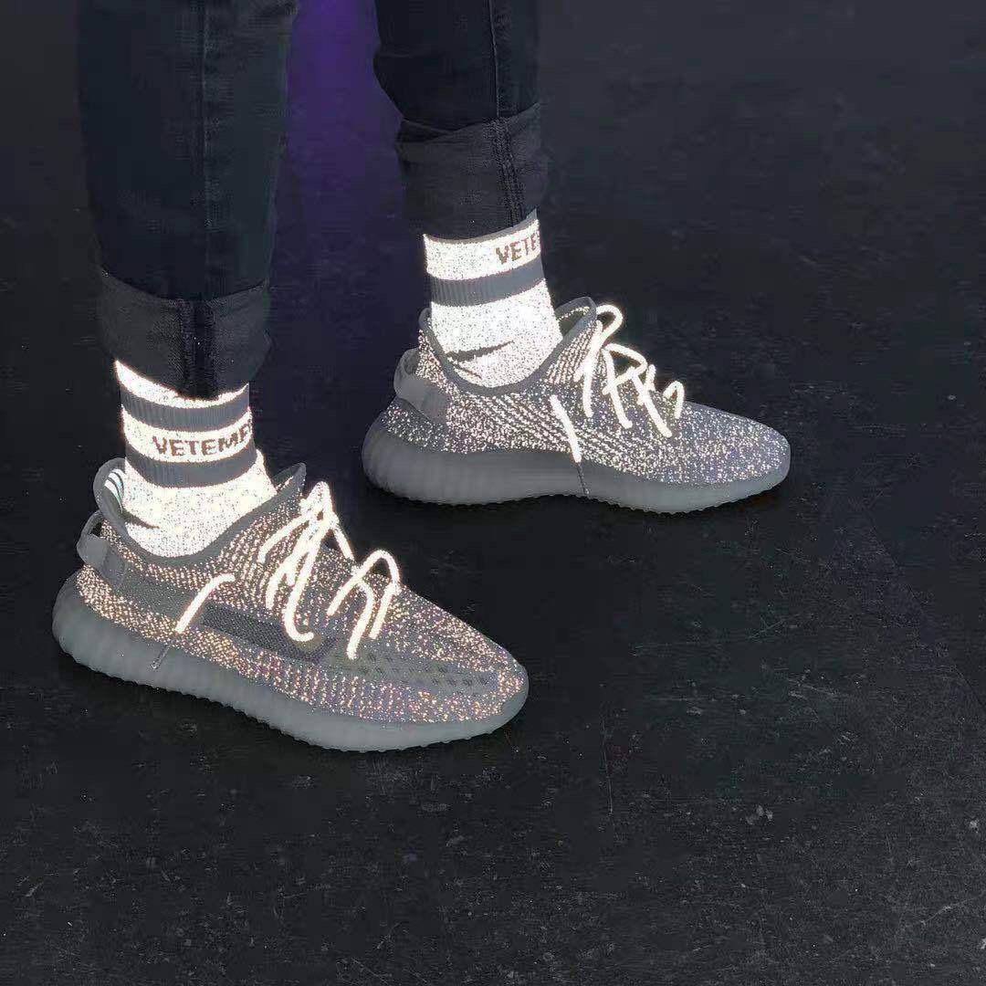 

Vetements Reflective Sock Street Fashion Sports Comfortable Beautiful Grey Breathable Mid Tube autumn Winter Socks, Gray