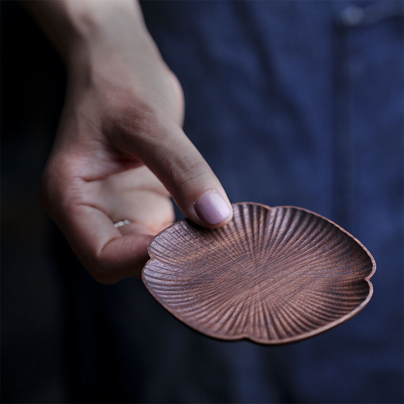 

2021 New Black Walnut Pan Plate Fruit Dishes Saucer Tea Tray Dessert Dinner Bread Plates Beech Wood Storage Rzyo