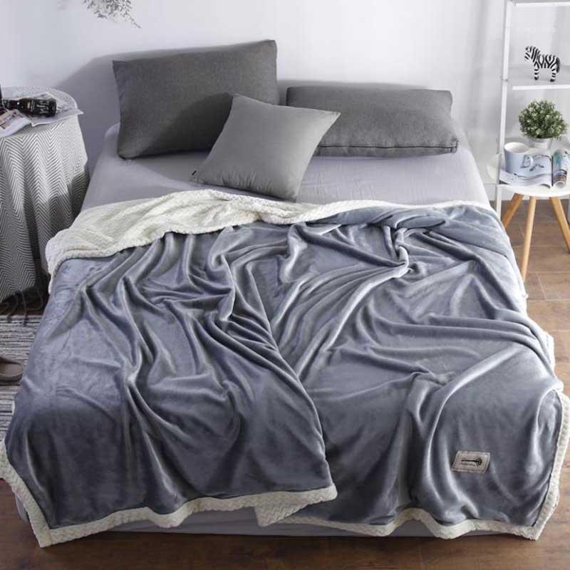

Pure Color Printing Summer Towel Blanket Thin Comforter Fashion Soft Bedspread Throw for Plane Travel Air-Conditioning Blanket1