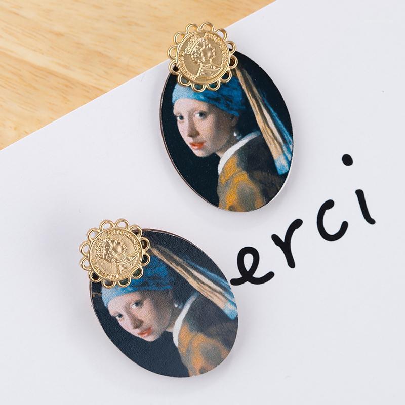 

AMORCOME Boho Geometric Oval Wooden Stud Earrings Carved Portrait Queen Coin Wood Earrings for Women Girls Party Jewelry Boujx1