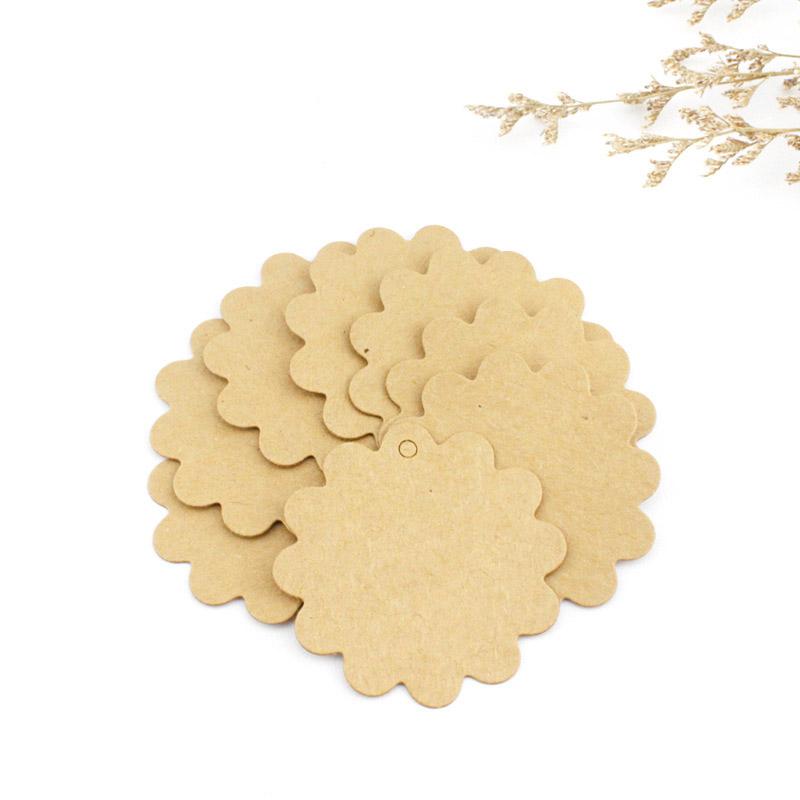 

100Pcs Card Making Tools Lace Shaped Wedding Decoration Packaging Hang Tags Round Kraft Paper Labels 6*6cm Handmade