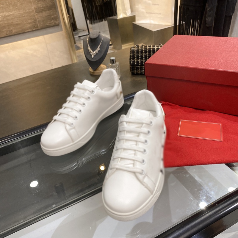 

2021 Luxe heavy industry graffiti designer couple casual shoes letter design men and women same style board shoes casual fashion sneakers, Black