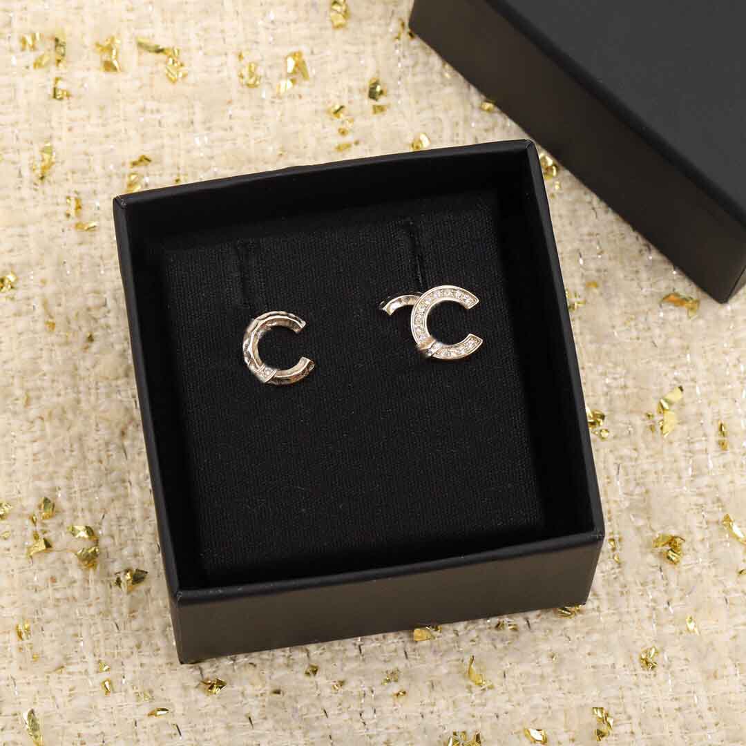 

2022 Top quality Charm stud earring with diamond in 18k gold plated for women wedding jewelry gift have box stamp PS7265