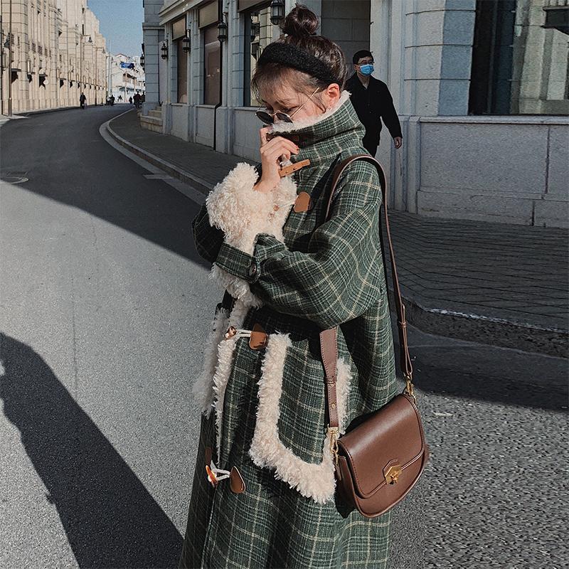 

Brand New Elegant Winter Lady Wool Blends Coat Women Horn Button Green Plaid Outerwear Female Clothes Thick Warm Loose Oversize