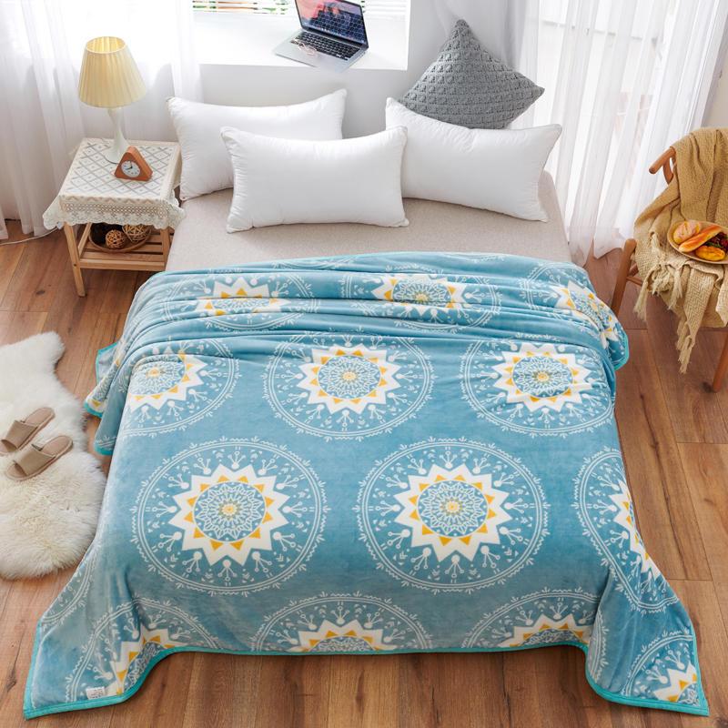 

High Quality flannel Blanket super warm soft blankets throw on Sofa/Bed/ Travel Bedspread
