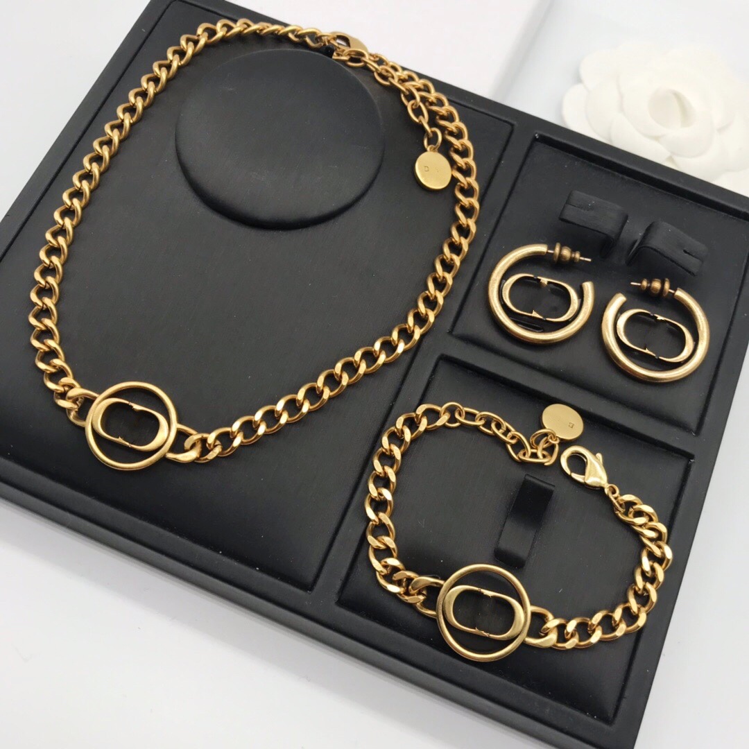 

luxury jewelry women Designer necklaces gold chains with Diamond Letter pendant necklace earrings and bracelets suit Hot fashion jewelry