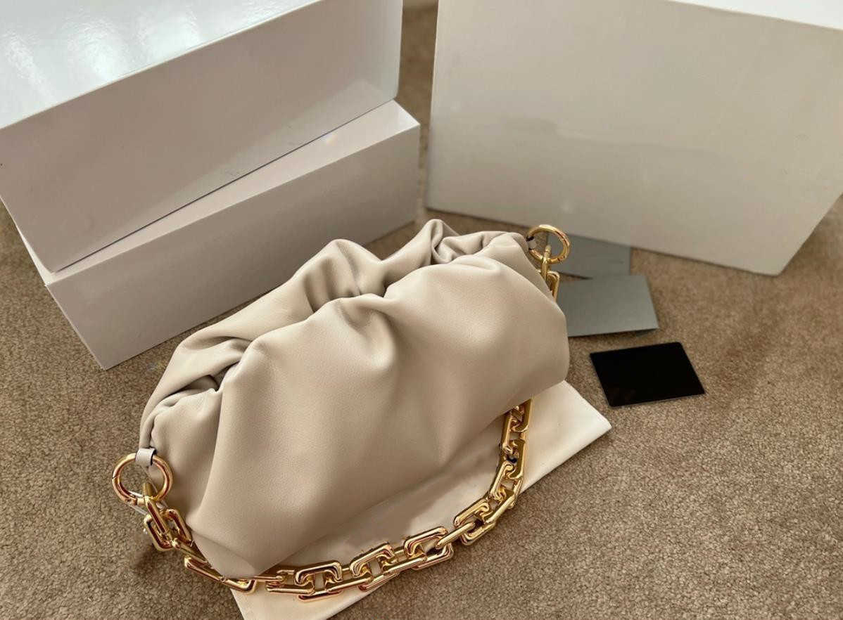 

Chain Cloud shoulder Bags Clutch 2022 Newset Bag With Thick Women Pouch Clip Handbags Crossbody TotesY001, Black