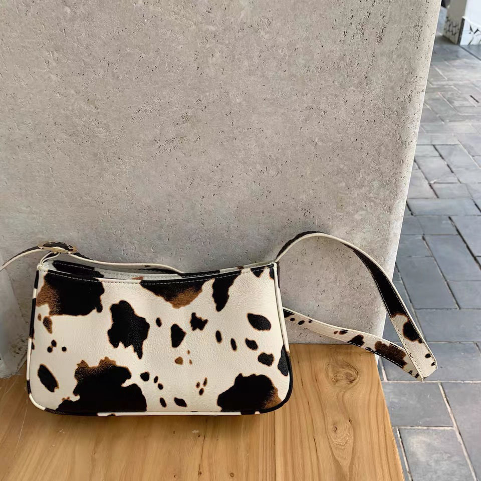 

2020 summer cow armpits baguette new bags all-match little shoulder messenger small bag for women, Beige