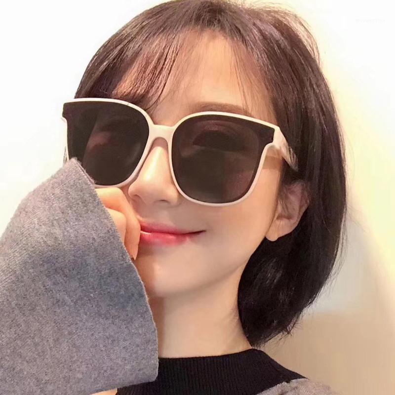 

Vintage Square Driving Sunglasses Women 2020 Classic Anti-Reflective Summer Outdoor Take Pictures Women Sunglasses Uv4001