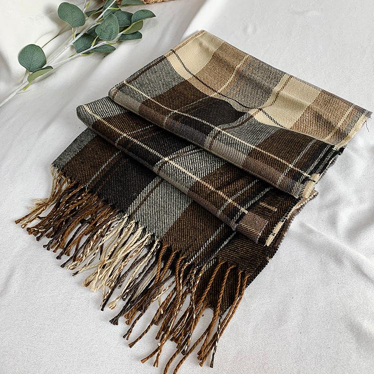 

Women Scarf With Plaid Print Soft Scarf