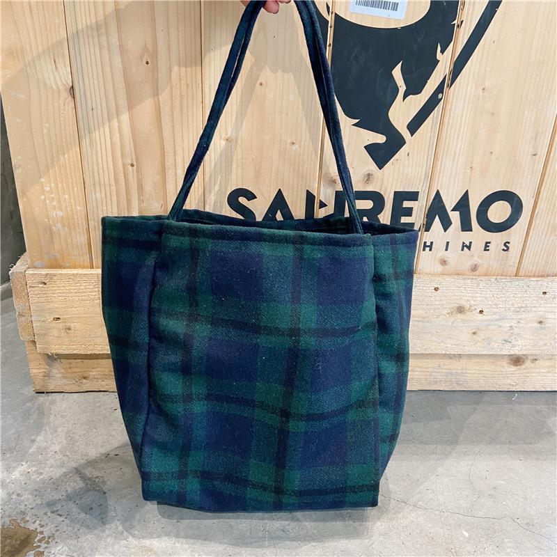 

Stylish Womens Shoulder Bag Plaid Large Capacity Handbag Wool Shopper Bags for Female 2021, Color1