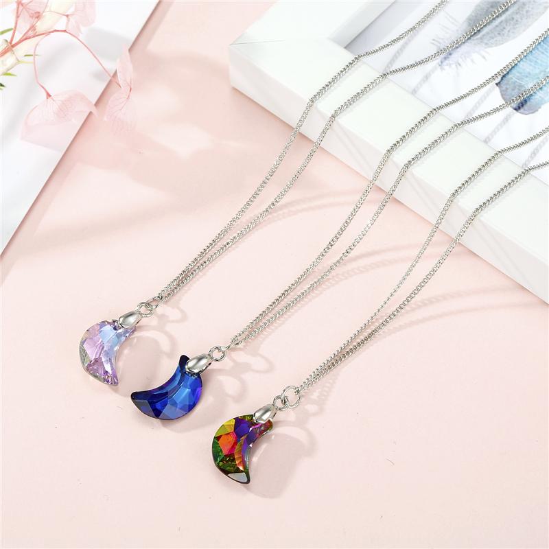 

Dayoff Brightly Resin Meniscus Moon Pendant Necklaces for Women Jewelry Korea Crescent Necklace Womens Clavicel Chain N64