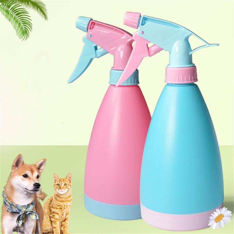 

Multifunctional Spray Bottle Gardening Air Pressure Sprayer Small Pressure Plastic Watering Can 500ML Home Garden Supplies, 1pc random color