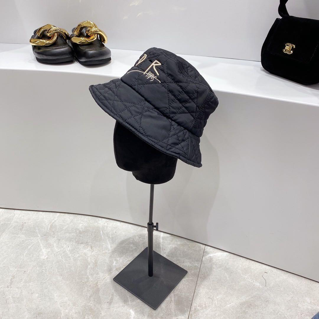 

Designers Caps Hats Mens Letters Fashion Leisure Thickening Basin Of Warm Hat Fashion And Leisure Winter Hat No Box Yq 20120802DQ, Blue;gray