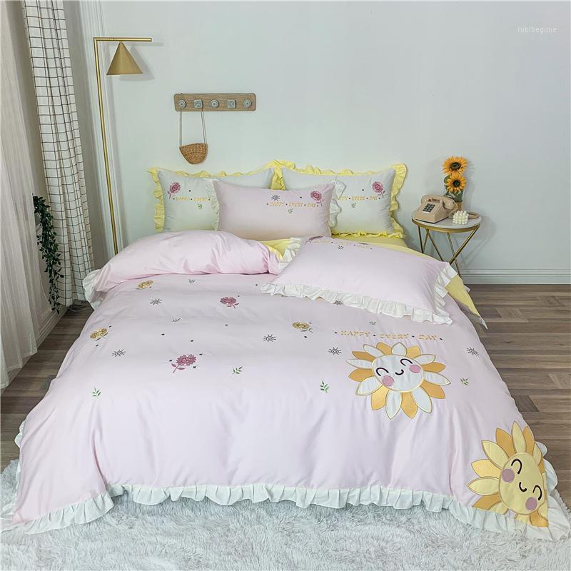 

2020 Luxury Egypt Cotton Ruffles Bedding Set Embroidery Duvet Cover Set Bed Flat Sheet Pillowcases Single Queen King Size 3/4Pcs1, Wzh1