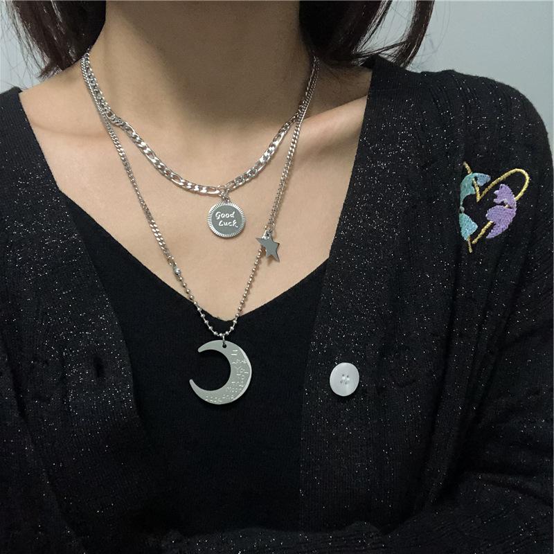 

Hip hop good luck letter choker necklace for women punk star moon pendant necklace femme party gift neutral jewelry 2021