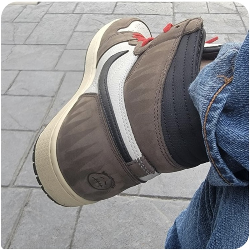 

Men Women Basketball Shoes Travis Scotts Fragment Dunks High Low Sneakers
