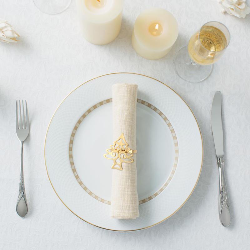 

4Pcs Napkin Buckles Christmas Tree Shape Alloy Napkin Holders for Dinner