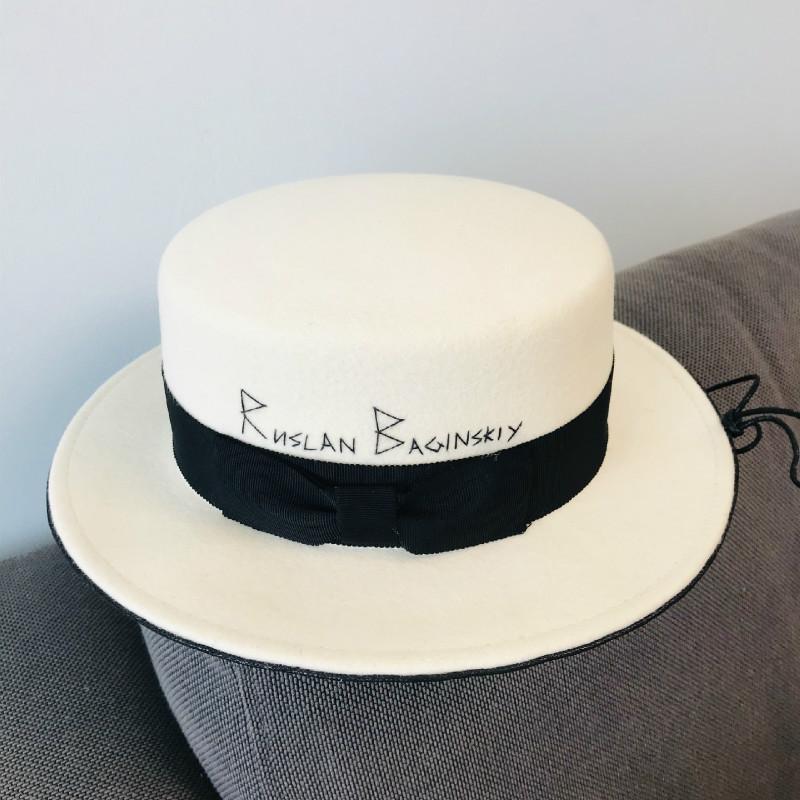 

European Wind Hepburn Style Hand-embroidered Letters Flat-top Wool Woolen Hat Fashion Hat Bow Felt Fedora, White
