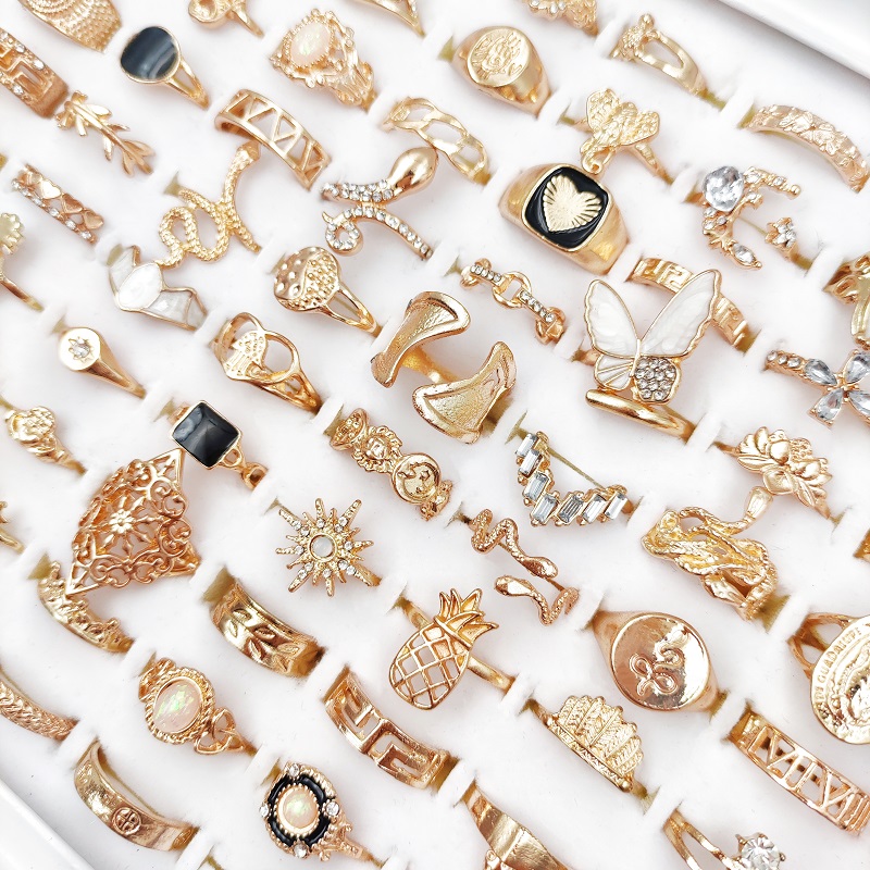 

100 Pcs/Lot Hollow Out Ring Band Heart Snake Love Finger Rings For Women Mix Geometry Wedding Madam Fashion Jewelry Party Charm Girl Bohemian Style Gift Wholesale