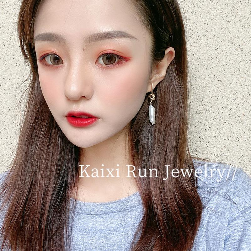 

Stud 2021 Tide Asymmetrical Baroque Earrings S925 Hypoallergenic Korean Temperament Joker Design Jewelry